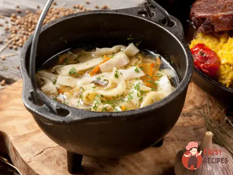 Локшина куряча з потрошками