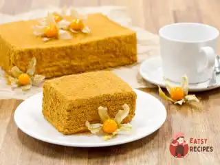 Медовик із кафе «Хачапурі»