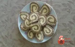 Рулет Із Курячої Печінки З Сирно-Яєчною Начинкою
