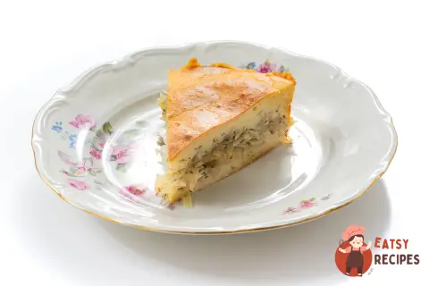 Заливний пиріг на кефірі з капустою.