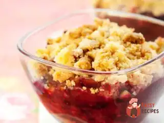 Порційні крамбли з ожиною