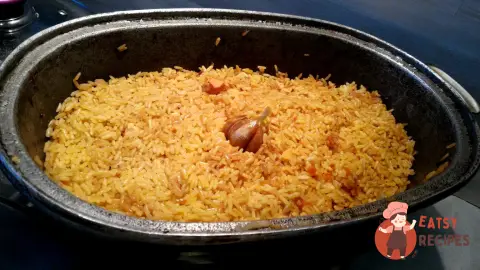 Плов з куркою та барбарисом
