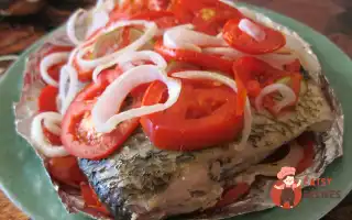 Лещ Запечений З Лаймом Та Помідорами