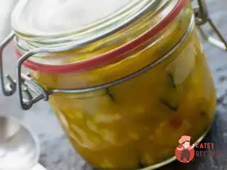 Чатні з ананасу з курагою та родзинками