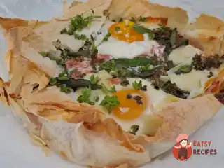 Шакшука в духовці на лаваші з бринзою та базиліком