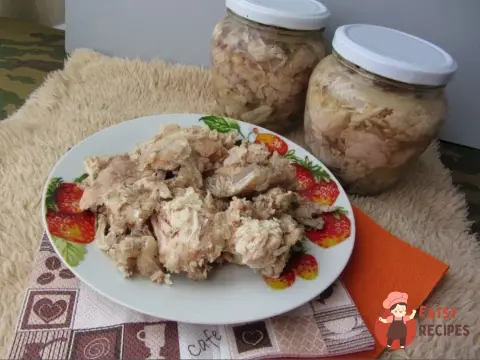 Домашня тушонка з курки