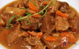 Телятина В Маринаді З Квасу, Цибулі, Перцю Та Кореня Імбиру