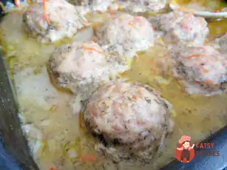 Тефтелі з підливою