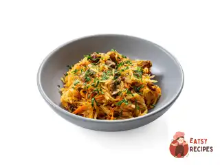 Солянка з капусти з м'ясом