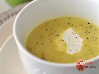 Хлібний суп із яблуками