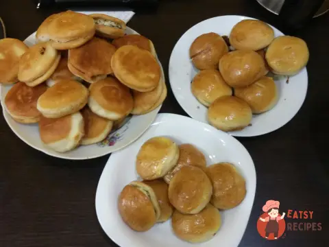 Пиріжки з помідорами та бринзою