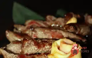 Яловичина З Яблуками Та Вишневим Соусом