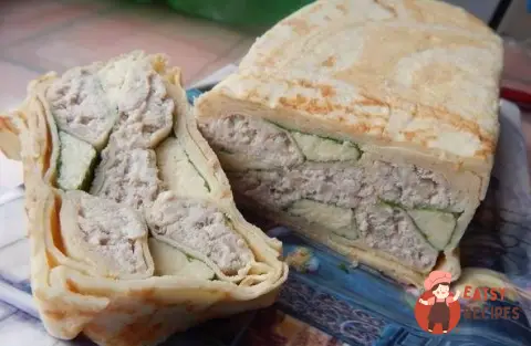 Млинна закуска з м'ясом та сиром