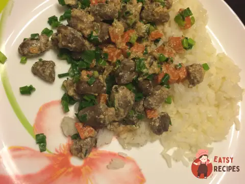 Курячі серця в сметані