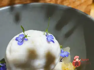 Маринована диня з морозивом із дині та ромашкою