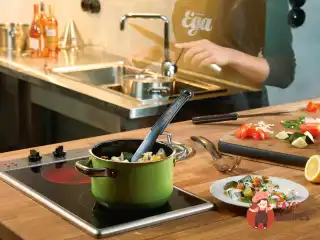 Кабачки з помідорами та часником