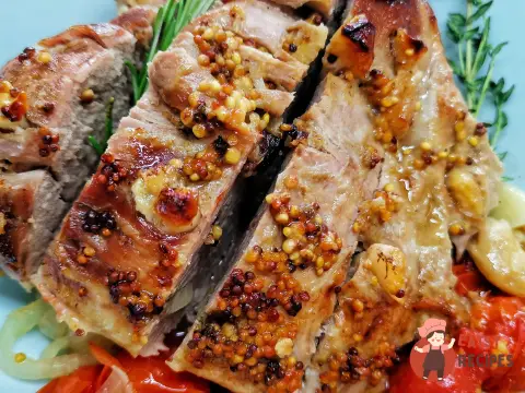 Пікантна свиняча шийка, запечена у рукаві