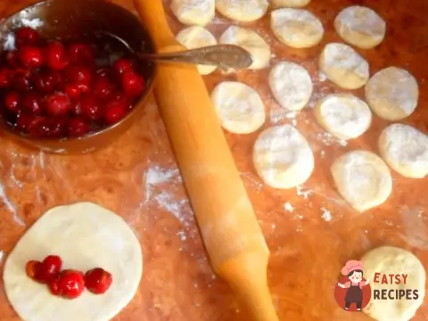 Вареники з черешнею