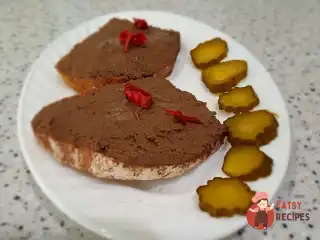 Паштет із яловичої печінки з яблуками