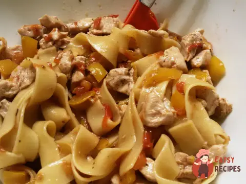 Спагетті з телятиною та овочами