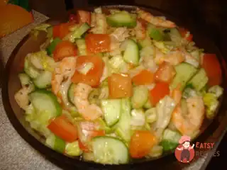 Овочевий салат з креветками