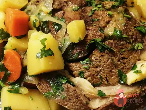 Томлена яловичина з овочами