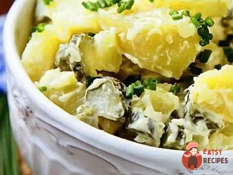 Німецький картопляний салат із беконом