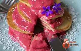Оладки З Малиновим Та Манговим Соусами