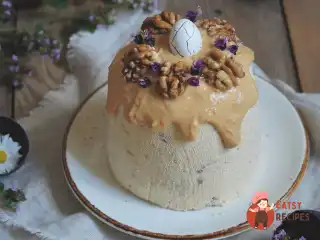 Великдень з вареним згущеним молоком і волоськими горіхами