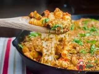 Сирна паста, запечена в духовці з часником