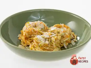 Яєчна локшина з гарбузом та мигдалем