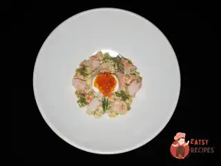 Олів'є з авокадо та креветками