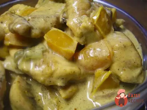 Куряче каррі з печерицями