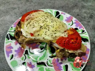 Свиняча корейка по-французьки