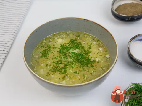 Картопляний суп з яйцем