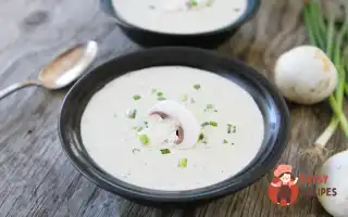 Вершковий Крем-Суп Із Печериць З Грінками