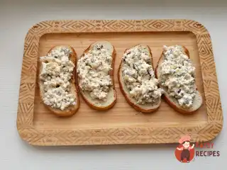 Яєчна намазка на хліб