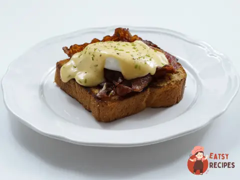Яйця бенедикт