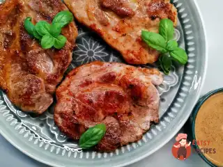 Соковитий стейк зі свинини