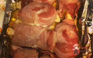 Рулетики З Курячого Філе В Беконі З Сиром Фета Та Помідорами