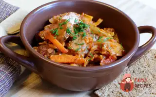 Горщики З Капустою, Сочевицею Та Ковбасками