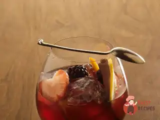 Коктейль «Сангрія»
