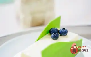 Десерт Чорномородиновий З Лохиною