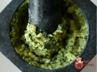 Пісто з лимонного базиліка