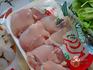 Крок 1: Курка з грибами та шпинатом