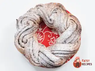 Бабця з цукром та корицею