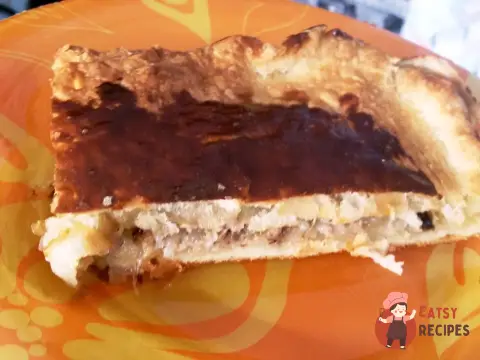 Листковий пиріг з рисом та рибними консервами