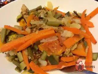 Тушковані овочі з соєвим м'ясом