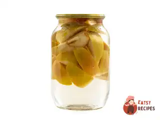 Компот із яблук на зиму в літровій банці