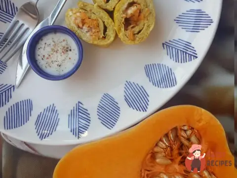 Яєчний рулет із пряним гарбузом і сирним сиром